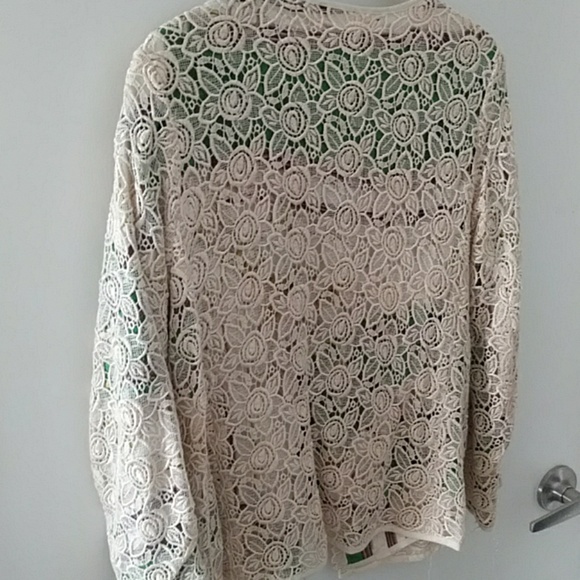 Blouse - Picture 2 of 4